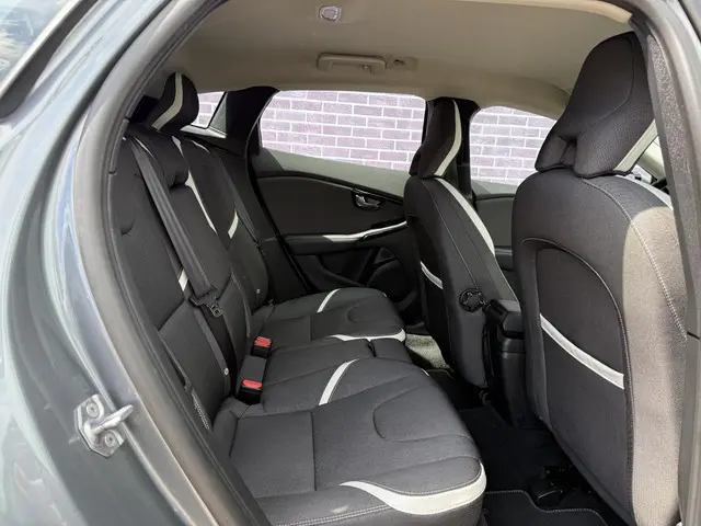Volvo V40 1.5 T3 Dynamic Edition 2018 Benzine 6
