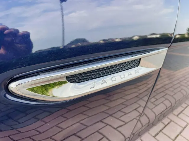 Jaguar XF 3.0 Portfolio AWD 2016 Benzine 40