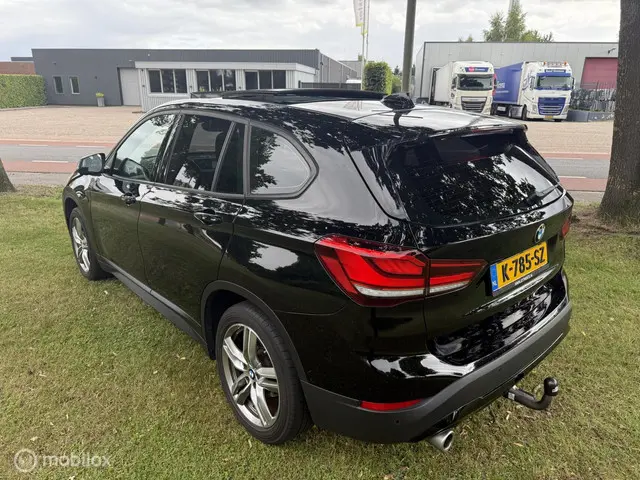 BMW X1 sDrive18i High Executive 2019 Benzine 7