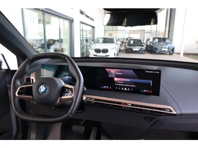 BMW iX xDrive40 2024 Elektrisch 7