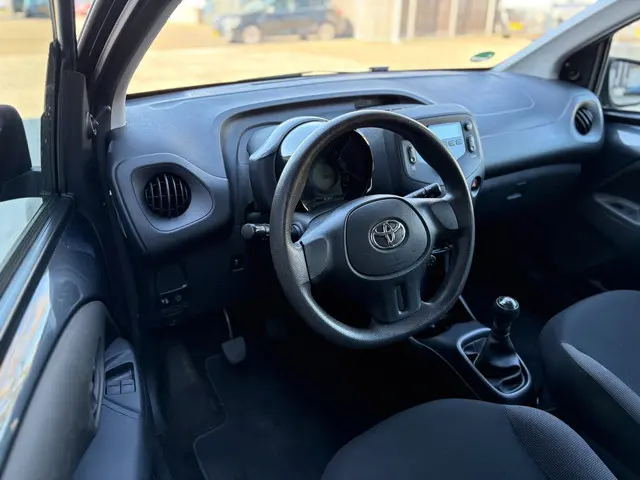 Toyota Aygo 1.0 VVT-I X-NOW 2017 Benzine 9