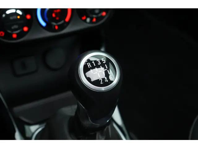 Opel ADAM 1.0 Turbo Rocks BlitZ 2019 Benzine 26