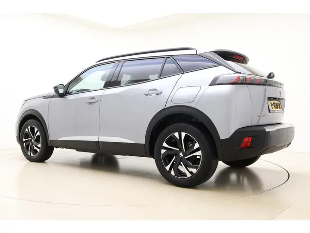 Peugeot 2008 1.2 PureTech Allure Pack 2022 Benzine 12