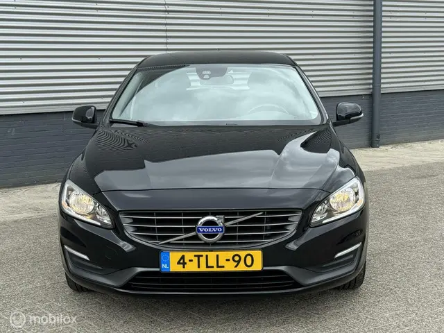 Volvo V60 1.6 T3 Momentum AUTOMAAT, TREKHAAK 2014 Benzine 4