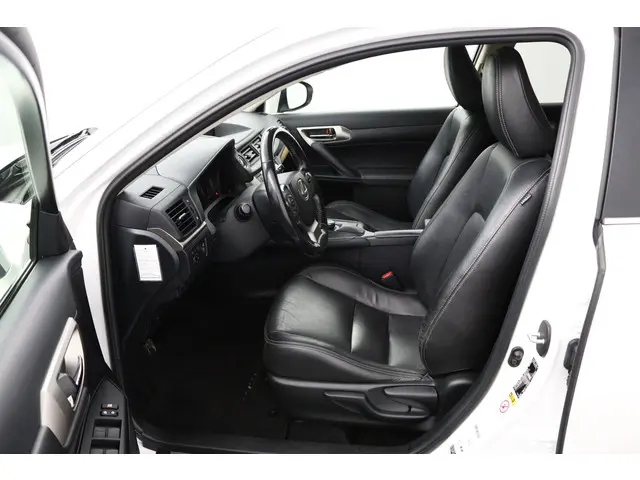 Lexus CT 200h 25th Edition 2015 Hybride Benzine 17