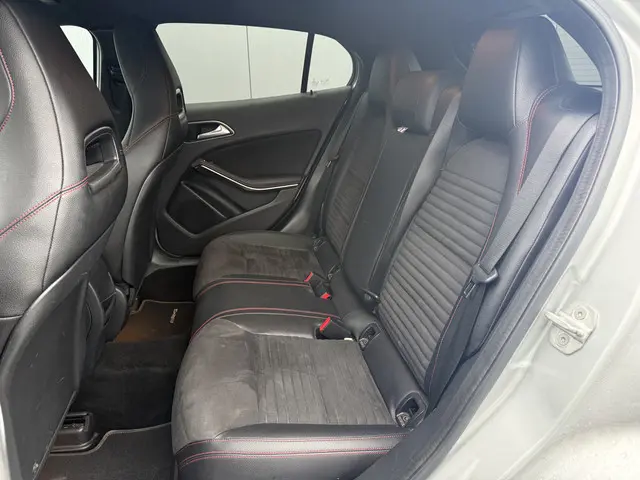 Mercedes-Benz GLA 200 Prestige AMG 2015 Benzine 5