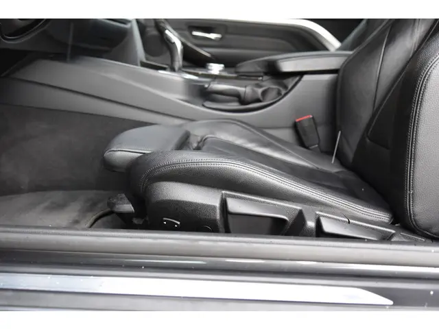 BMW 4 Serie Coupé 420i High Executive 2014 Benzine 11