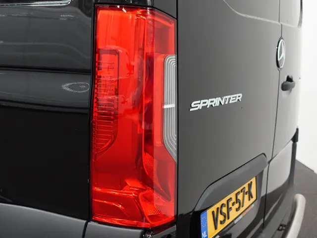 Mercedes-Benz Sprinter L2H2 Automaat 2023 Diesel 10