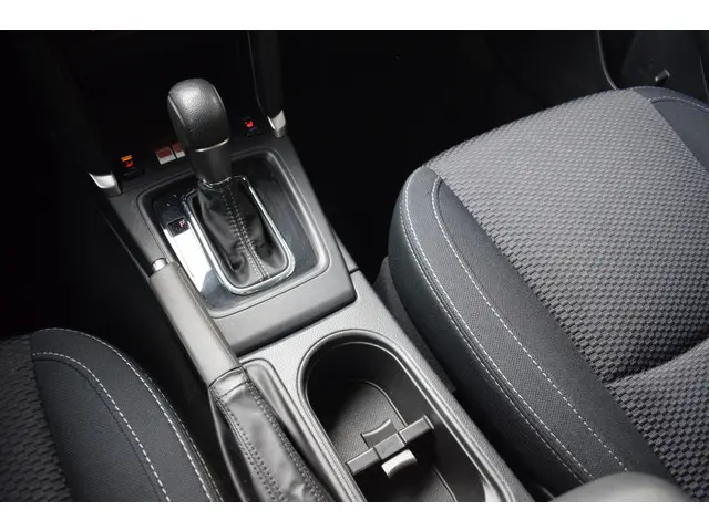 Subaru Forester 2.0 Luxury - Trekhaak 2018 Benzine 23