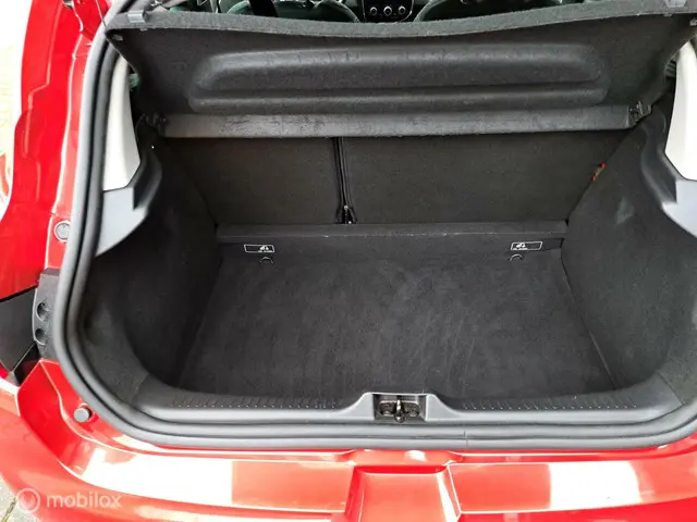 Renault Clio 0.9 TCe Eco2 Limited 2016 Benzine 23