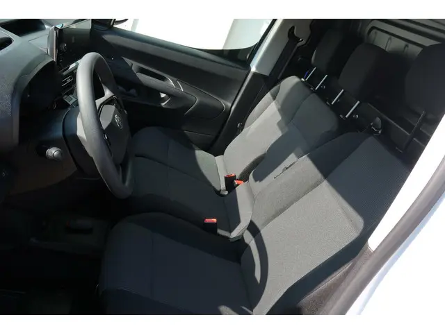 Toyota ProAce CITY 131PK !NIEUW! BPM VRIJ! 2024 Diesel 4