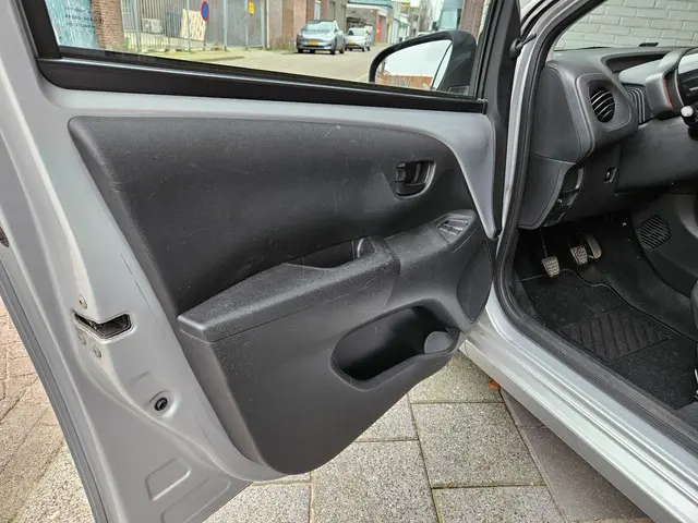 Citroën C1 1.0 e-VTi Airscape Cool 2015 Benzine 19