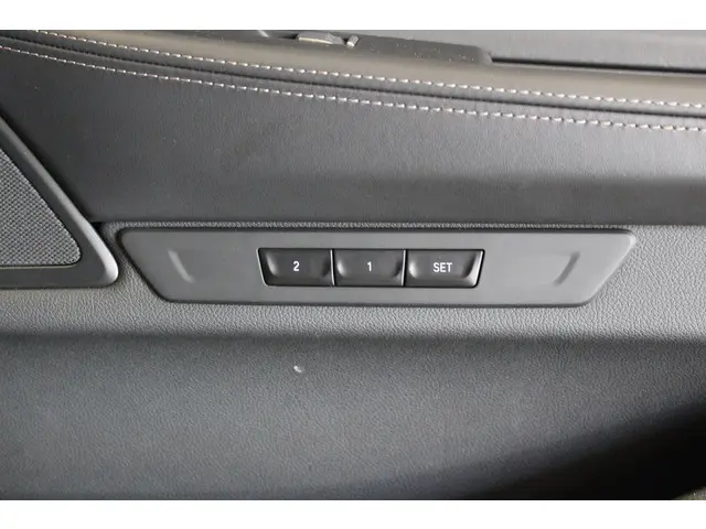 BMW 7 Serie 745e High Executive 2022 Hybride Benzine 25