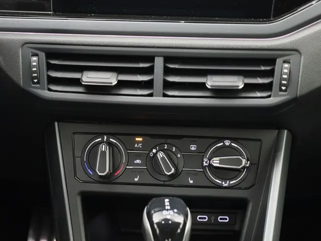 Volkswagen Taigo 1.0TSI/110PK R-Line DSG 2022 Benzine 34