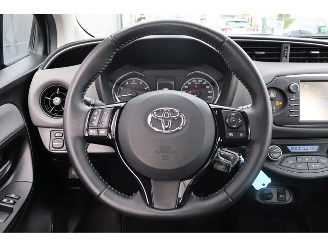 Toyota Yaris 1.0 VVT-i Aspiration 2018 Benzine 16
