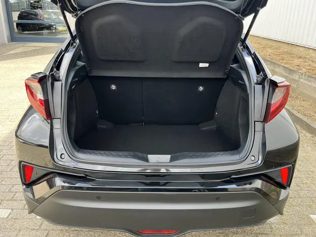 Toyota C-HR 1.8 Hybrid Dynamic 2020 Hybride Benzine 22