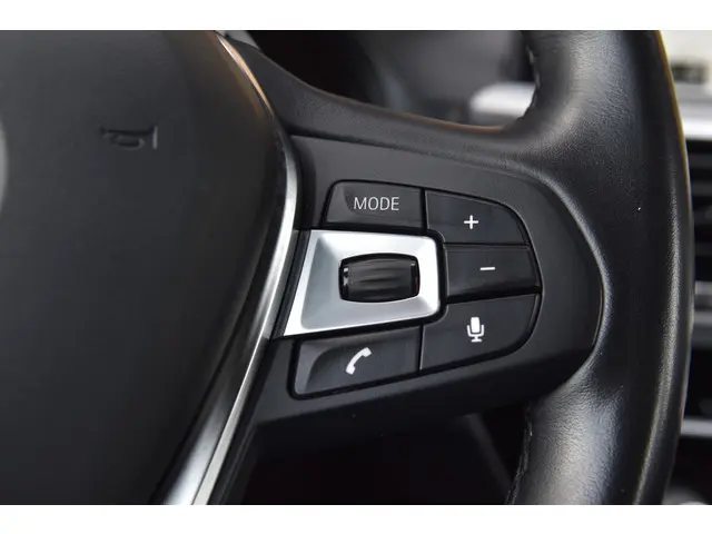 BMW X3 xDrive20i High Executive 2018 Benzine 18