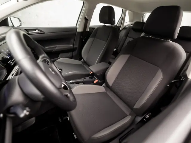 Volkswagen Polo 1.0 Sportline 2023 Benzine 14