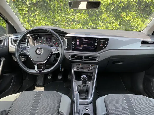 Volkswagen Polo 1.0 TSI Highline 2017 Benzine 10