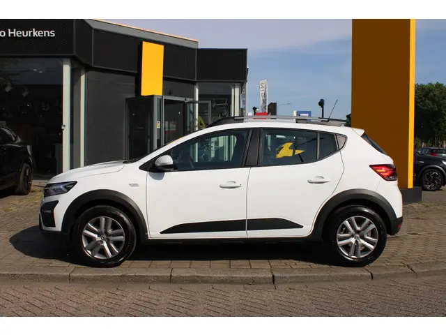 Dacia Sandero Stepway TCe 90 Essential 2022 Benzine 24