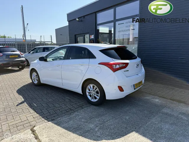 Hyundai i30 1.6 GDi GO! 2016 2017 Benzine 21