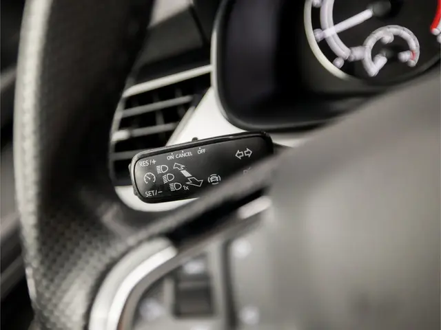 Škoda Kamiq 1.0 TSI Sport 2020 Benzine 20