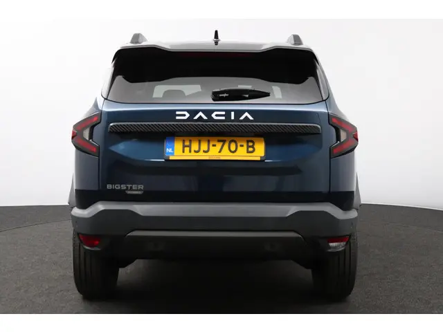 Dacia Bigster 1.8 Hybrid 155 Journey 2025 Hybride Benzine 8