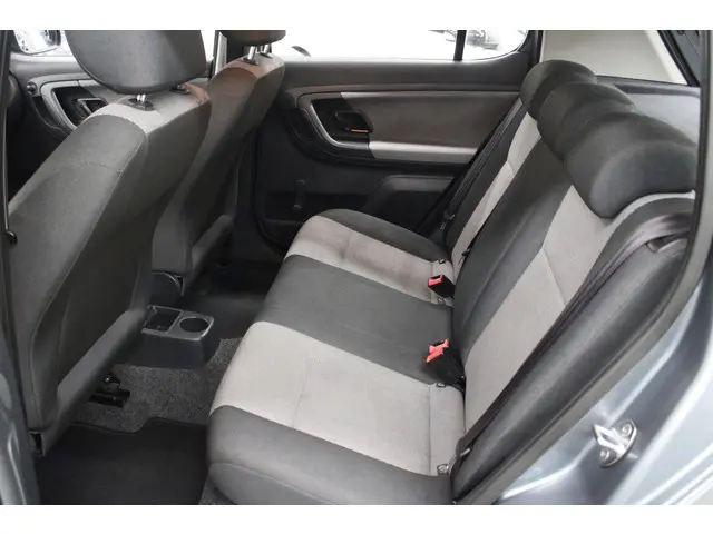Škoda Fabia 1.2 TSI Arctic 2013 Benzine 6