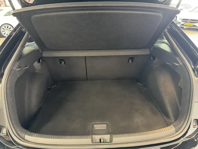 Volkswagen Taigo 1.5 TSI R-Line Business 2023 Benzine 17