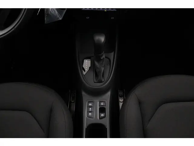 Toyota Aygo X Hybrid 115 play 2025 Hybride Benzine 44