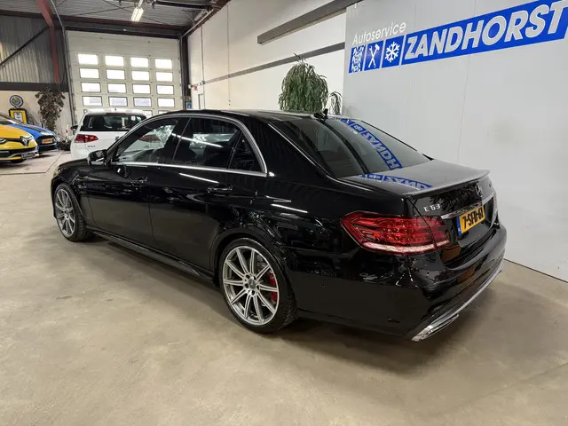 Mercedes-Benz E-Klasse 2