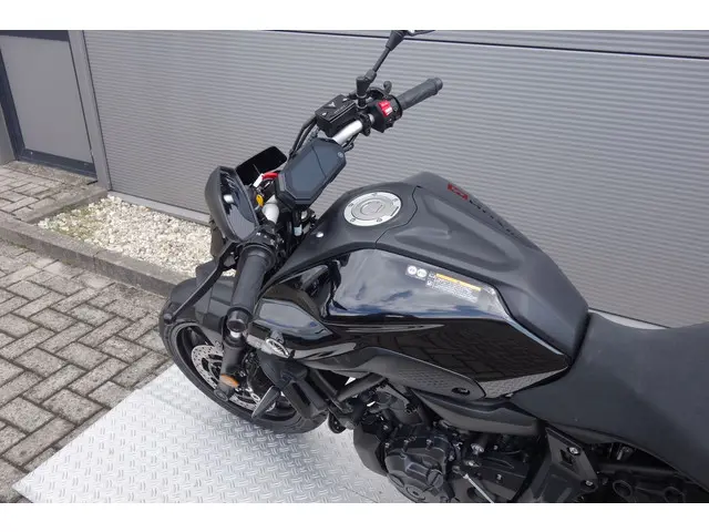 Yamaha MT 07 ABS 2021 Benzine 21