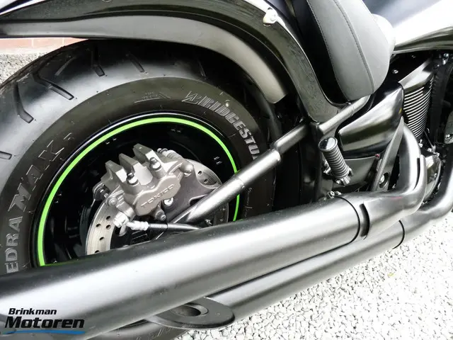 Kawasaki VN 900 Custom 2013 Benzine 28