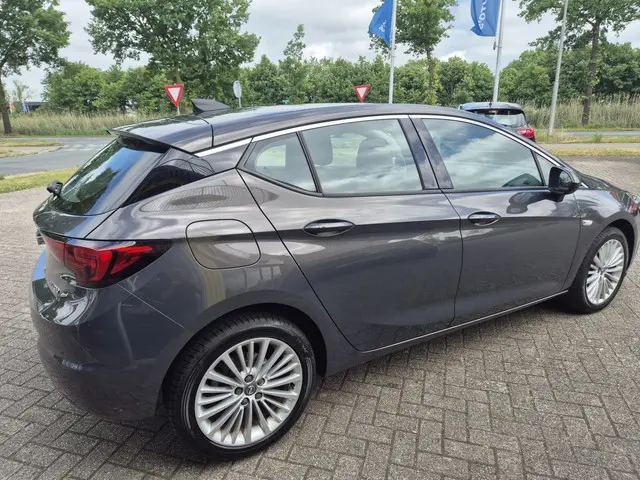 Opel Astra 1.4 Innovation 2016 Benzine
