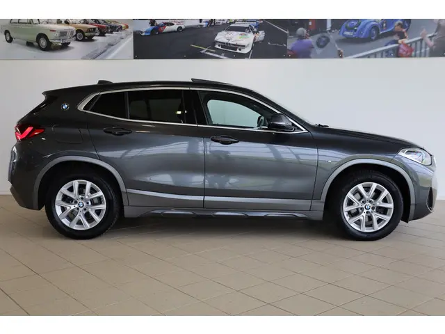 BMW X2 sDrive18i 2021 Benzine 3