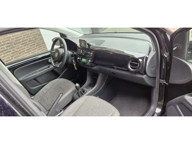 Volkswagen up! 1.0 move up! BlueM. 2015 Benzine 22