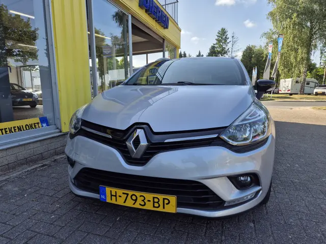 Renault Clio Estate 0.9 TCe Limited 2020 Benzine 10
