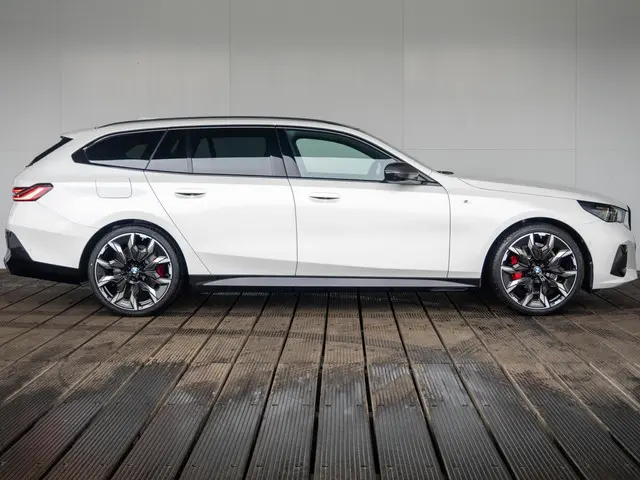 BMW 5 Serie Touring 520i 2026 Benzine 4