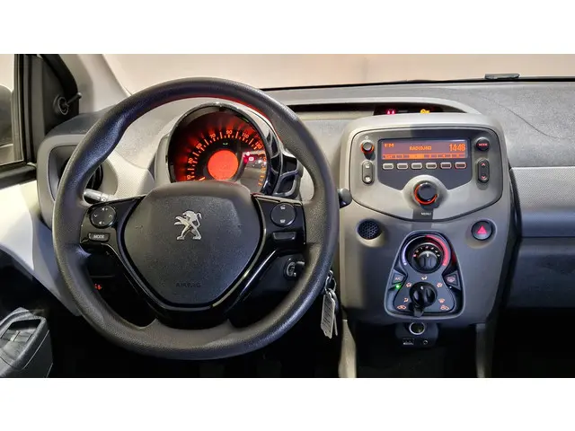 Peugeot 108 1.0 e-VTi Active 2018 Benzine 9