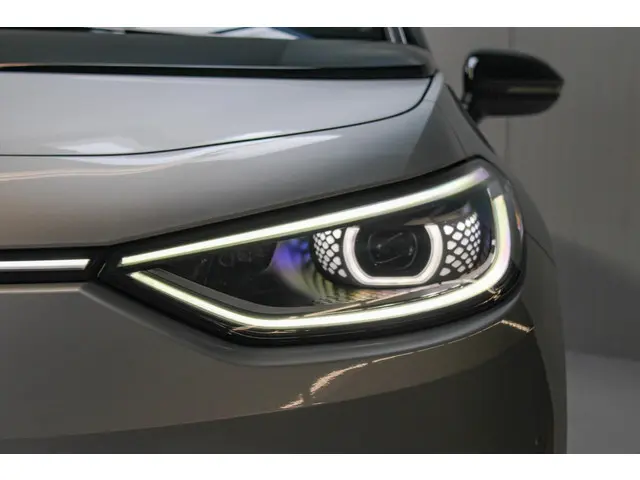 Volkswagen ID.3 Pro 58 kWh | LEDER | UNIEK! | 2020 Elektrisch 8