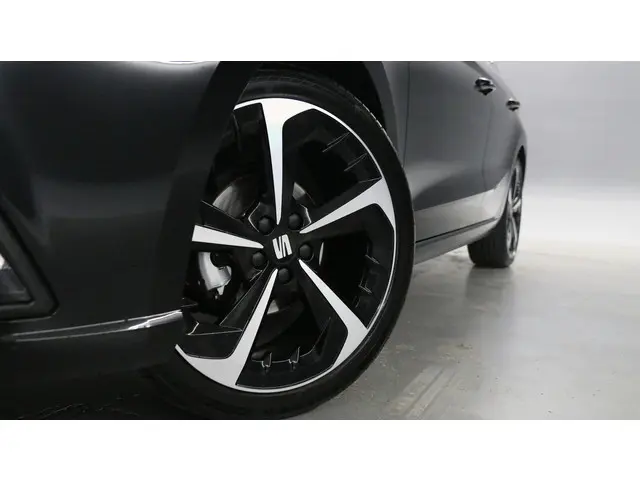 SEAT Ibiza 1.0 EcoTSI 95pk FR Plus 2023 Benzine 13