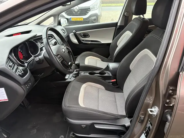 Kia cee'd Sportswagon 1.6 GDI DynamicLine 2015 Benzine 10