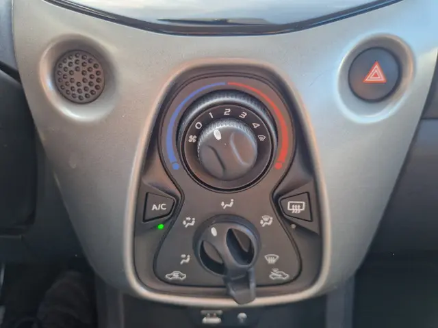 Citroën C1 1.0 e-VTi Feel Airco Navigatie 2016 Benzine 13