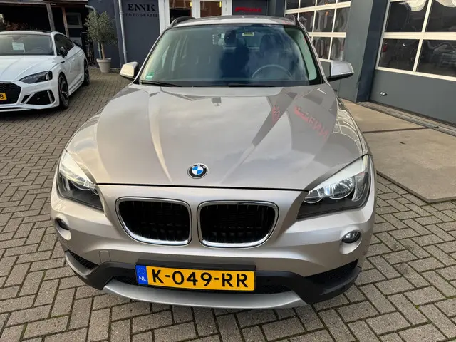 BMW X1 SDrive20i Business+/ Camera / Trekhaak . 2013 Benzine 11