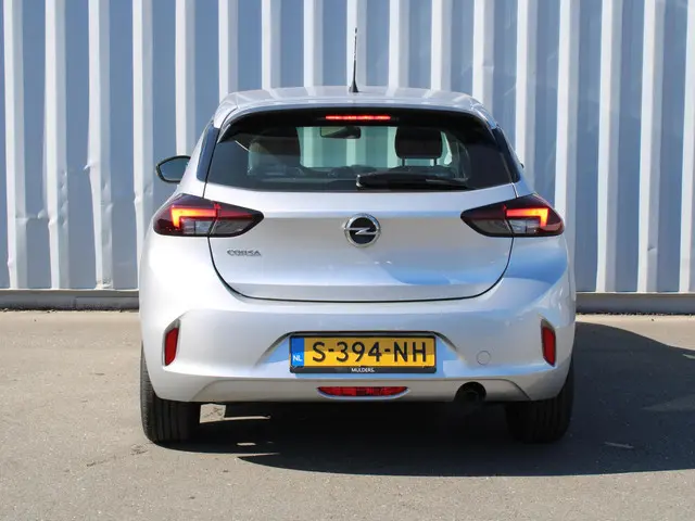 Opel Corsa 1.2 2023 Benzine 6