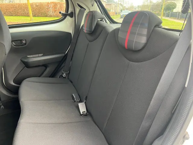 Peugeot 108 1.0 e-VTi Active 2015 Benzine 6