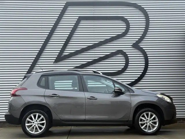 Peugeot 2008 1.2 PureTech Blue Lion 2016 Benzine 6