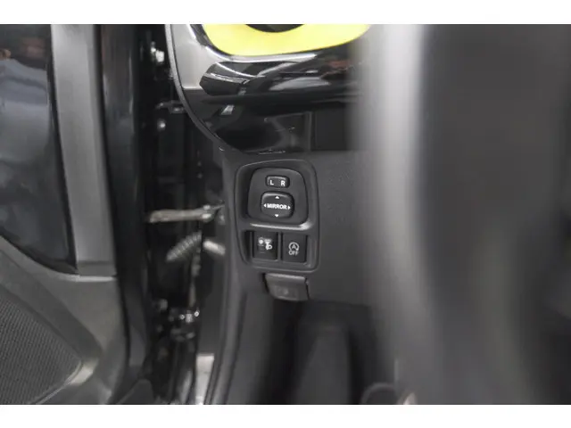 Peugeot 108 1.0 e-VTi Collection TOP! 2020 Benzine 35