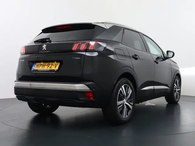 Peugeot 3008 1.6 HYbrid 225 Allure 2022 Hybride Benzine 7