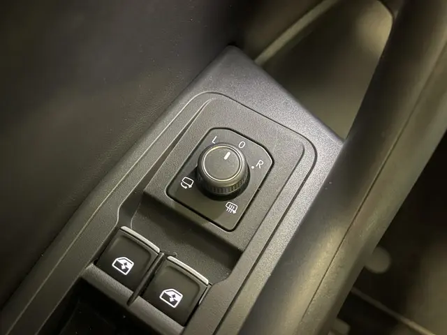 Volkswagen T-Roc Cabrio 1.5 TSI R-Line 2022 Benzine 28